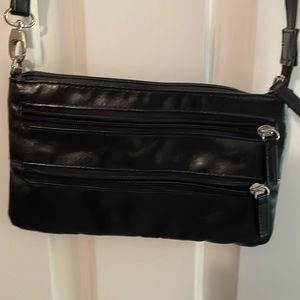 Gap black crossbody